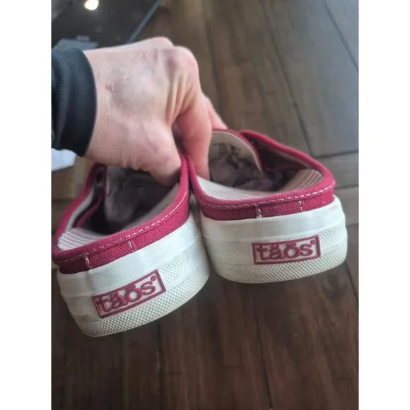 Taos Womens EZ Soul Red Canvas Slip-On Sneakers US 7.5 - Picture 6 of 6